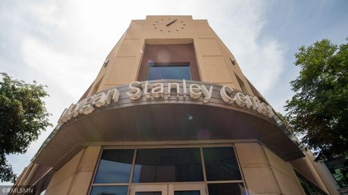 14 2nd St Sw, Rochester, MN, 55902-3035 | Card Image