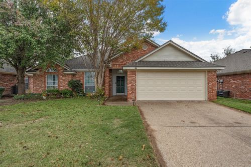 2916 Comanche Trl, Waco, TX, 76712-8377 | Card Image