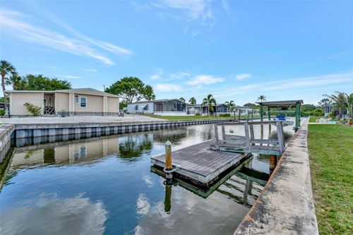 143 E Saint Annes Circle, APOLLO BEACH, FL, 33572 | Card Image