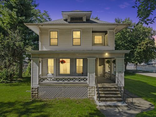 304 E Elm St, Fairbury, IL, 61739-1632 | Card Image