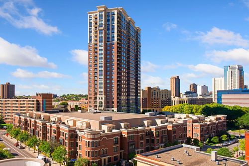 2102-500 E Grant St, Minneapolis, MN, 55404-1483 | Card Image