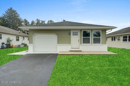 7 Frederiksted St, Toms River, NJ, 08757-4633 | Card Image