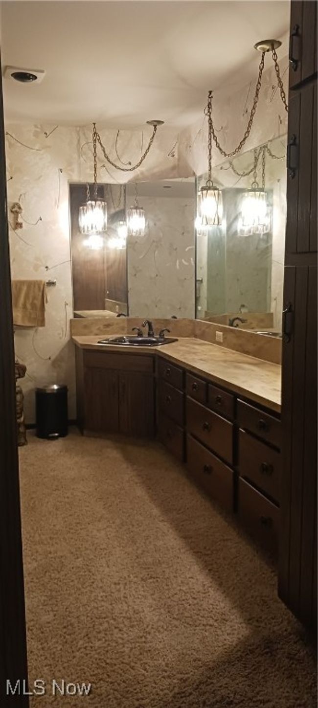 Bathroom with vanity | Image 14