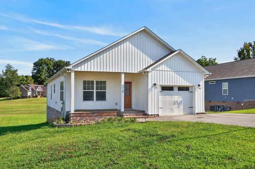 170 Honeysuckle Ln, Sparta, TN, 38583-4798 | Card Image