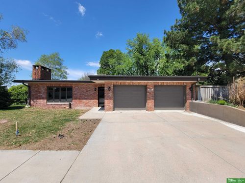 1010 10th St, Henderson, NE, 68371-8942 | Card Image