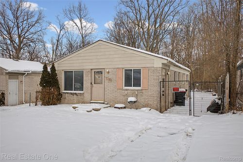 21046 Wakedon St, Southfield, MI, 48033-3648 | Card Image