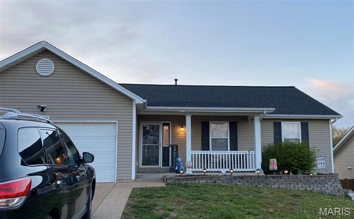 3103 Valley Oaks Dr, Imperial, MO, 63052-4364 | Card Image