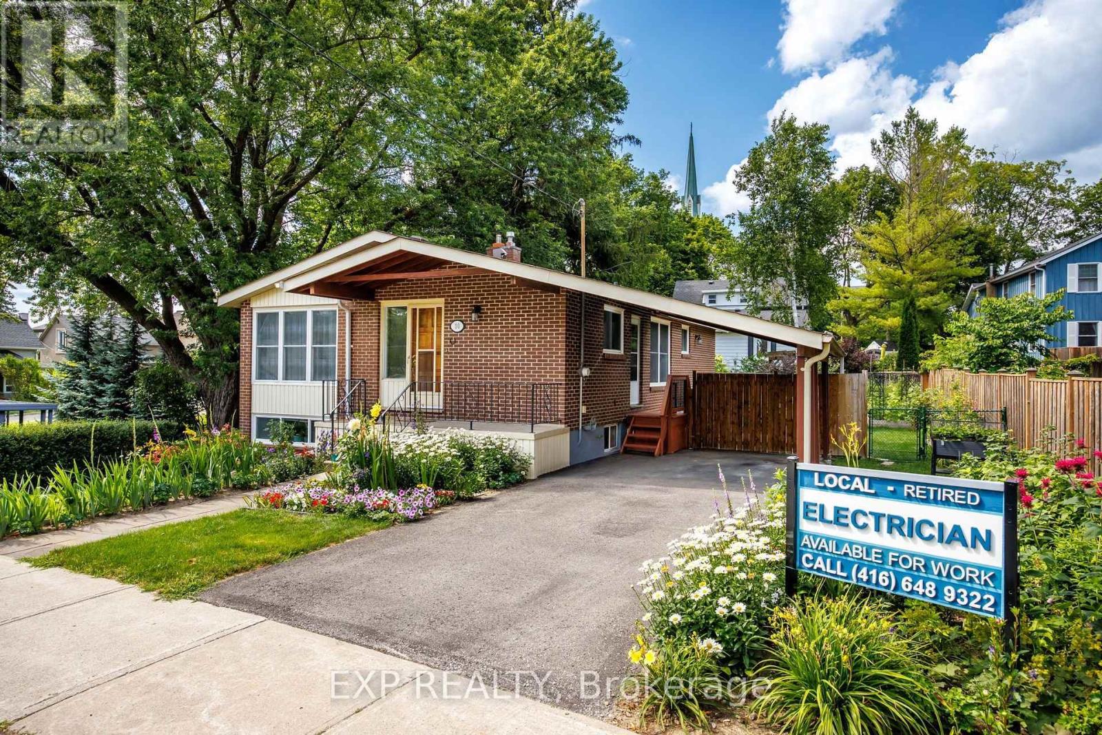 Residential in Aurora (Aurora Village) 2