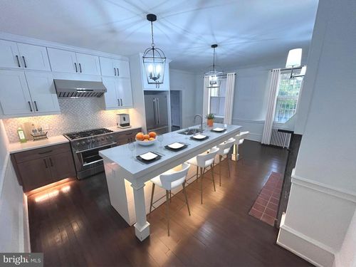 571 N Newtown Street Rd, NEWTOWN SQUARE, PA, 19073-1702 | Card Image