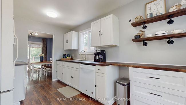 621 Cobblehill Dr, House attached with 4 bedrooms, 3 bathrooms and 3 parking in Oshawa ON | Image 12