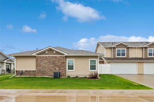 8968 Jem Ln, West Des Moines, IA, 50266-6765 | Card Image