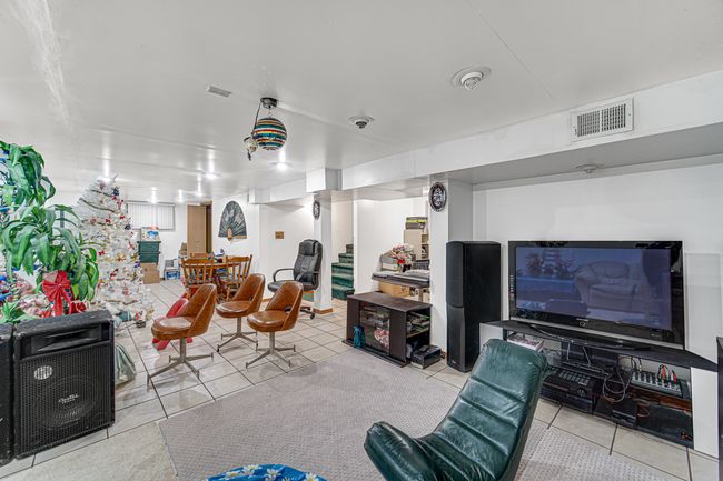 839 N Craig Pl, House other with 3 bedrooms, 2 bathrooms and 1 parking in Addison IL | Image 15