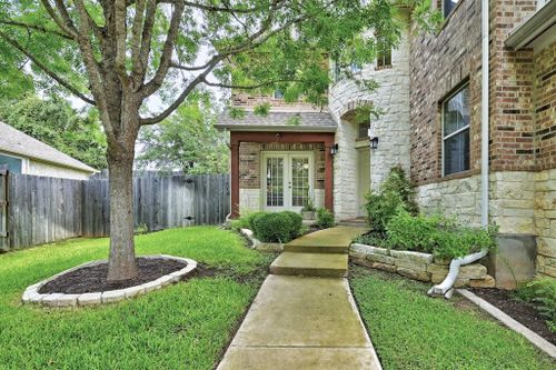 12912 Appaloosa Chase Dr, Austin, TX, 78732-1972 | Card Image