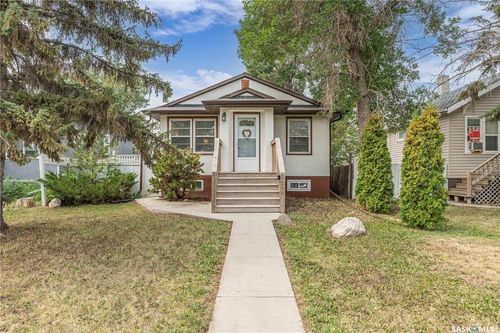 2256 Edgar St, Regina, SK, S4N3K9 | Card Image