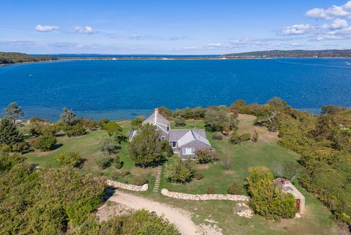 315 State Rd, Aquinnah, MA, 02535-1677 | Card Image
