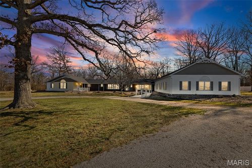 10102 State Route 127, Nashville, IL, 62263-1662 | Card Image