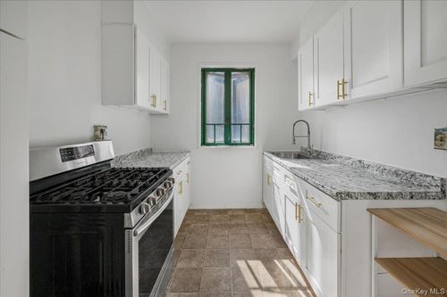 apt-4f-1700 Metropolitan Ave, Bronx, NY, 10462-6968 | Card Image