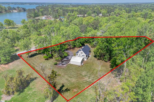 722 Cypress Point Dr, Home with 4 bedrooms, 3 bathrooms and 3 parking in Chappells SC | Image 5