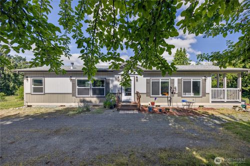 3973 Francis Rd, Mount Vernon, WA, 98273-8412 | Card Image