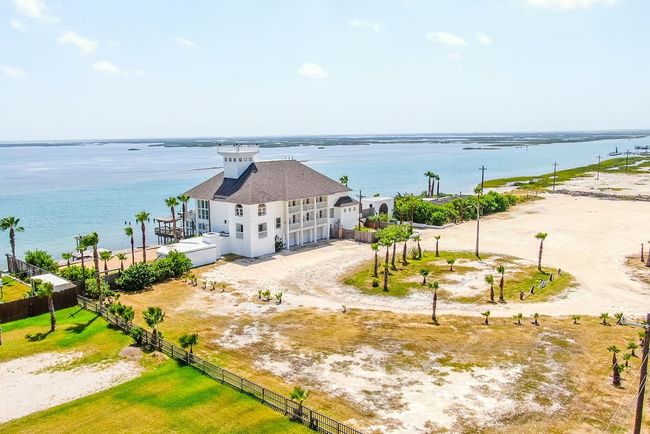 2100 E Highway 361, House other with 14 bedrooms, 15 bathrooms and null parking in Aransas Pass TX | Image 35