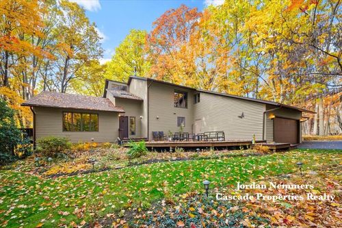 6030 Champagne Ct Se, Grand Rapids, MI, 49546-6431 | Card Image