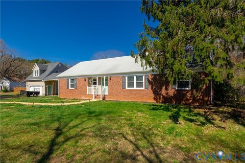 8710 N Five Forks Rd, Amelia Court House, VA, 23002-4846 | Card Image