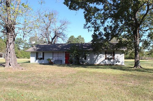 251 Marbut Ln, Hooks, TX, 75561-6646 | Card Image