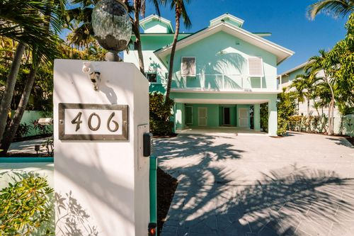 406 S Coconut Palm Blvd, Tavernier, FL, 33070-2253 | Card Image