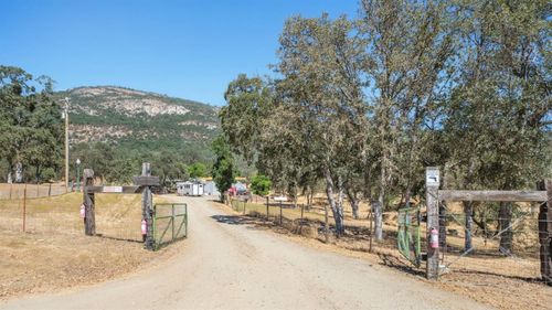 29407 Hidden Hollow Ln, Tollhouse, CA, 93667-9772 | Card Image