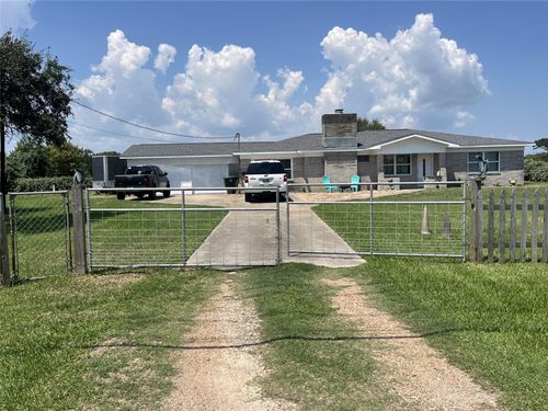 11802 Ostermeyer Rd, Galveston, TX, 77554-2703 | Card Image