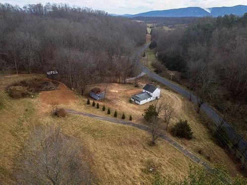 1099 Broadhead School Rd, GREENVILLE, VA, 24440-1905 | Card Image