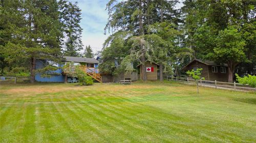 105 Byron Rd, Salt Spring Island, BC, V8K1C8 | Card Image