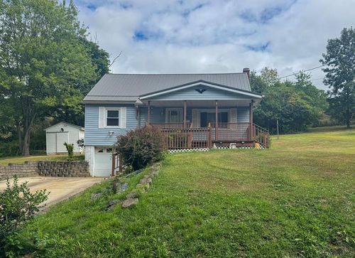 226 Suie St, Johnstown, PA, 15904-1828 | Card Image