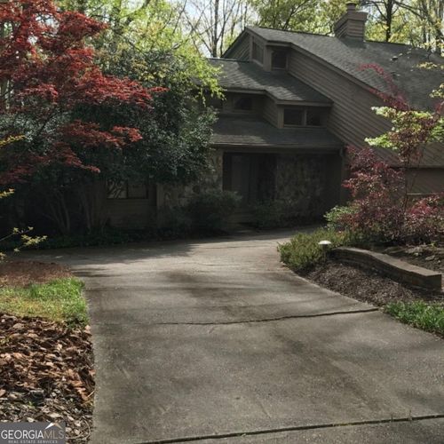 352 N Peak Drive, Alpharetta, GA, 30022 | Card Image