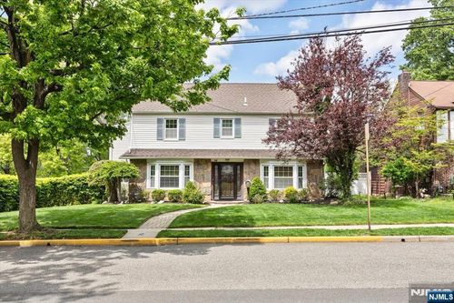 84 Raymond Ave, Rutherford, NJ, 07070-1134 | Card Image