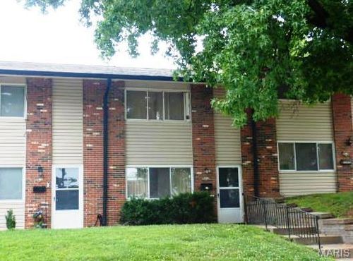 9072 Villaridge Ct, Saint Louis, MO, 63123-7400 | Card Image