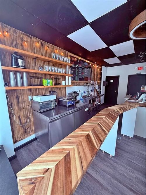 283 Salem St, Malden, MA, 02148-4232 | Card Image