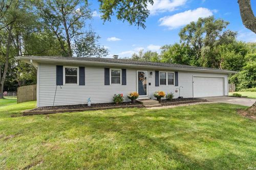 51555 Forestbrook Avenue, South Bend, IN, 46637-1852 | Card Image