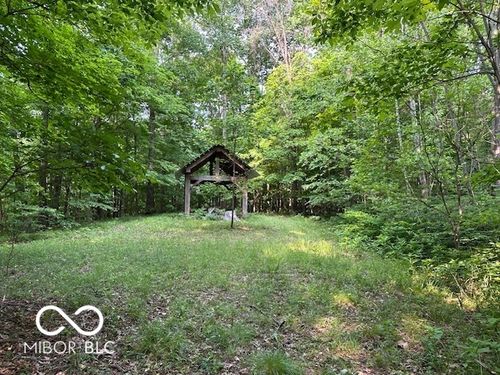 2503 W Bunkertown Rd, Covington, IN, 47932-8039 | Card Image