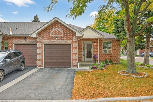 28-52 Twentyplace Blvd, Hamilton, ON, L9B0B8 | Card Image