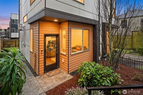 b-8358 19th Ave Nw, Seattle, WA, 98117-3516 | Card Image