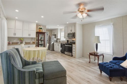 230 E Macgregor Ct, Highland, MI, 48357-3626 | Card Image