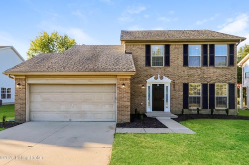 9002 Crooked Arrow Ct, Louisville, KY, 40228-3415 | Card Image