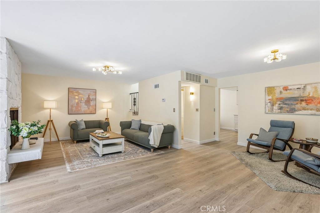 Residential in Playa Del Rey