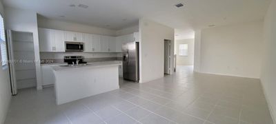 2683 Se 12th St, Townhouse with 3 bedrooms, 2 bathrooms and null parking in Homestead FL | Image 2