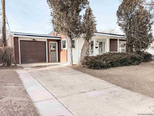 2985 Henderson Dr, Cheyenne, WY, 82001-5549 | Card Image