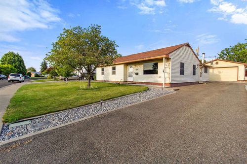 610 Birch Ave, Richland, WA, 99352-3630 | Card Image