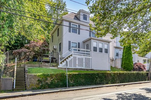 136 Vane St, Revere, MA, 02151-5251 | Card Image