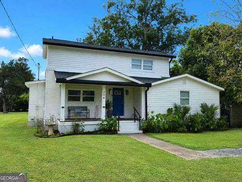 206 E Weed St, Saint Marys, GA, 31558-8332 | Card Image