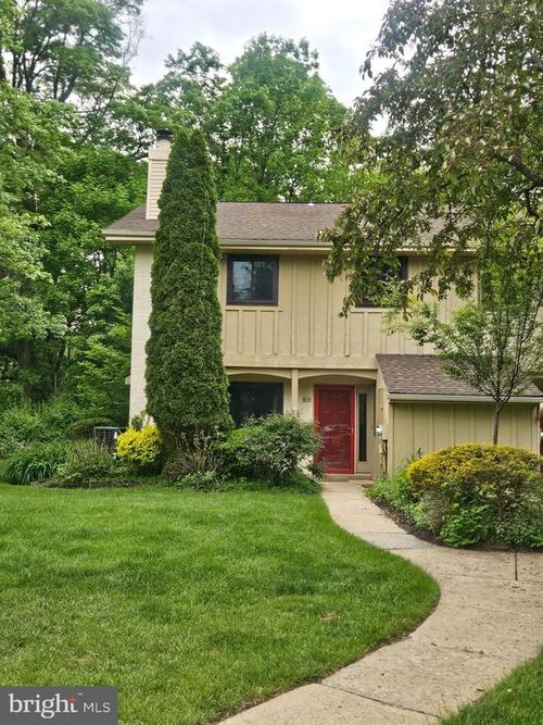 18-1102 Brinton Place Rd, West Chester, PA, 19380-4236 | Card Image